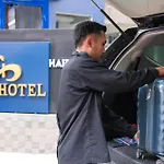 Gold Hotel Simpang Lima